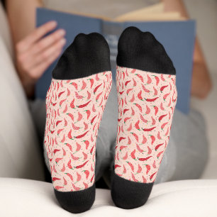Niedlicher Gemusterter Chile Paprikaschoten auf ro Socken