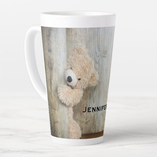 Niedlicher gepolsterter Bär Rustikale Holzwand Milchtasse (Linke Ecke)