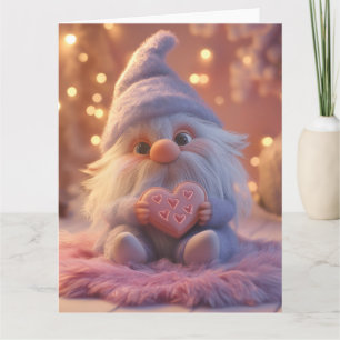 Niedlicher Gnom mit Herz: Valentinstagsdesign Karte