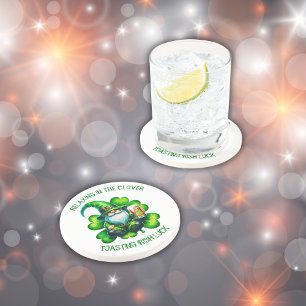 Niedlicher Gnome St Patrick's Day mit Bier Getränkeuntersetzer