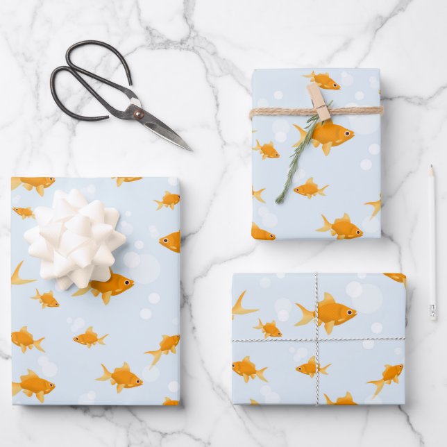 Niedlicher Goldfisch im Wasser schwimmen Geschenkpapier Set (Vorderseite)