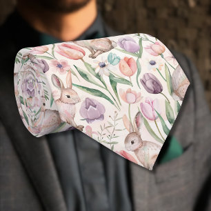 Niedlicher grauer Hase mit farbenfrohen Tulpen Krawatte