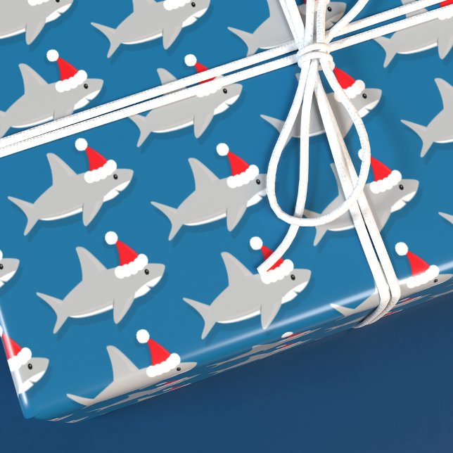 Niedlicher Hai in der Weihnachtsmannmütze Weihnach Geschenkpapier (Add the fun of sharks to your Christmas.)