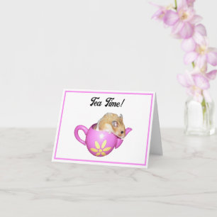 Niedlicher Hamster in rosa Teekanne mit Daisy-Foto Karte