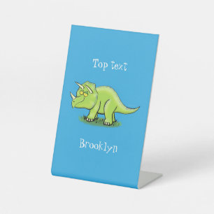 Niedlicher Happy Green Triceratops Dinosaurier Car Sockelschild