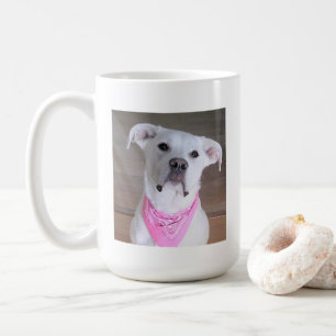 Niedlicher Happy White Welpe Hund mit rosa Scarf H Kaffeetasse