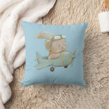 niedlicher Hase im Pilot-Helm