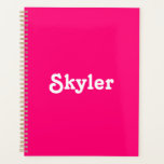 Niedlicher, heißrosa individuelle Name Planer<br><div class="desc">Niedliches,  heiß rosa individuelle Name Textjahr oder Monogramm personalisierte Agenda,  Planner. Anpassbarer weißer Text,  schlichter Hintergrund in scharf rosa. Sie können ihn mit Ihrem Namen,  Monogramm,  Initialen,  Jahr oder benutzerdefinierten Text anpassen.</div>