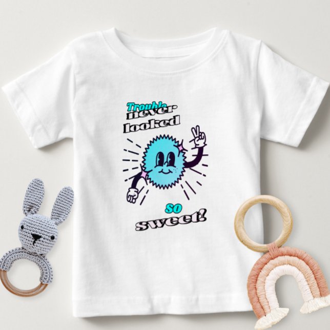 Niedlicher hellblauer Ärger sieht nie so süß aus Baby T-shirt (Von Creator hochgeladen)
