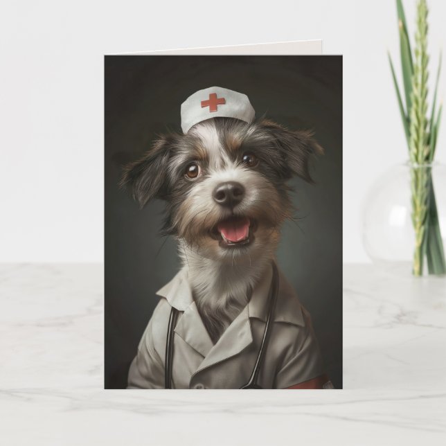 Niedlicher Hund, der als Nurse-Faltkarte arbeitet Dankeskarte (Vorderseite)