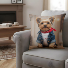 Niedlicher Hund in einer Jean Jacket Kissen