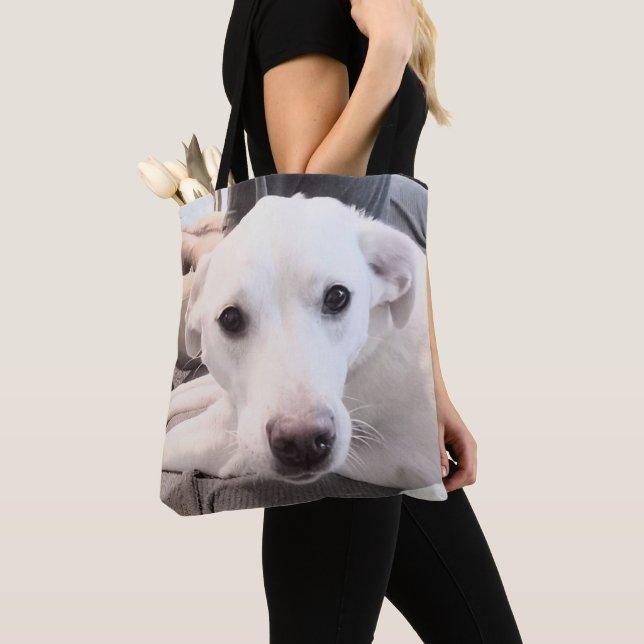 Niedlicher Hund mit süßem Gesicht Tasche (Von Nahem)