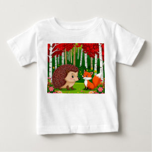 Niedlicher Igel und Fuchs in einem hellen Wald Baby T-shirt