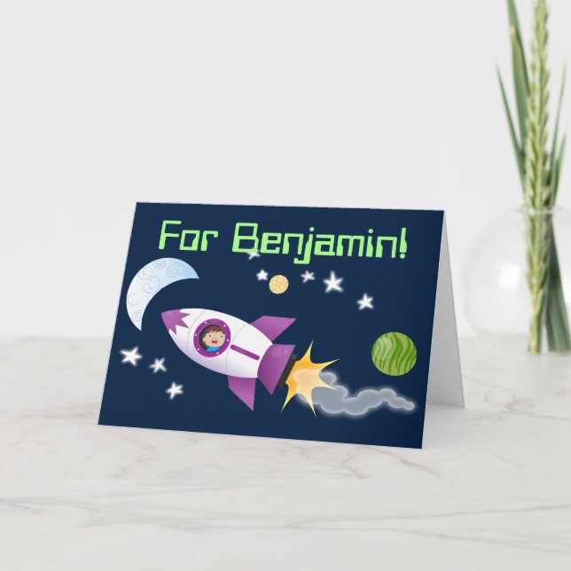 Niedlicher Junge in der Cartoon-Abbildung eines Ra Karte (Vorderseite)