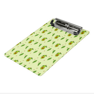 Niedlicher Kawaii-Avocado auf grüner Fläche Mini Klemmbrett