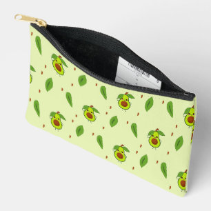 Niedlicher Kawaii-Avocado auf grüner Fläche Zubehörtasche