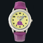 Niedlicher Kawaii-Lila Quallen mit Blauer Blauer B Armbanduhr<br><div class="desc">Eine niedliche kleine Cartoon-Illustration einer lila Qualle mit rosa Flecken und großen Kawaii-Augen,  kleine blaue Wasserblasen,  die über ihrem Kopf schweben. Set auf hellgelbem Hintergrund. Personalisieren mit einem Namen.</div>