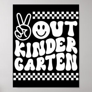 Niedlicher Kindergarten am letzten Schultag Poster