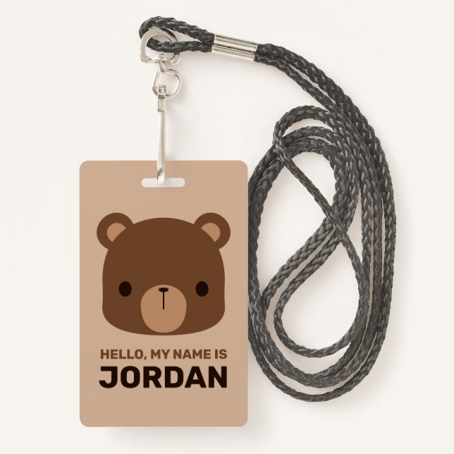 Niedlicher kleiner brauner Bär mit Personalisierte Ausweis (Vorderseite mit Schlüsselband)