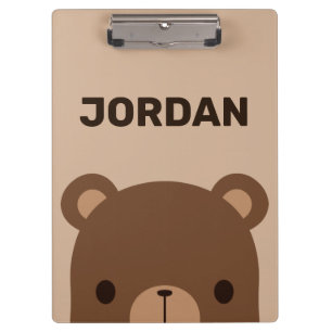Niedlicher kleiner brauner Bär mit Personalisierte Klemmbrett