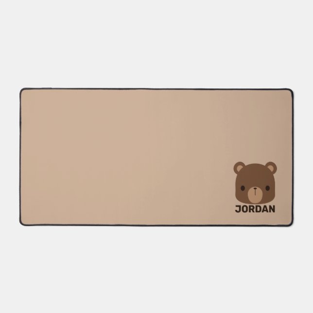 Niedlicher kleiner brauner Bär mit Personalisierte Schreibtischunterlage (Vorderseite)