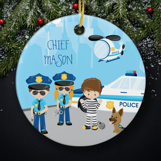 Niedlicher kleiner Kid Cartoon Polizist Weihnachte Keramik Ornament (Von Creator hochgeladen)