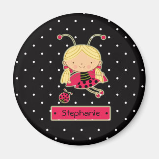 Niedlicher kleiner Ladybug-Mädchen personalisierte Magnet