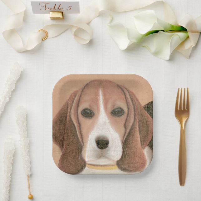 Niedlicher kluger Hund. Teller aus Pastell (Hochzeit)
