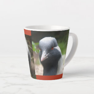 Niedlicher Krane Nahe Latte-Tasse Milchtasse