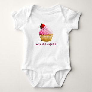 niedlicher Kuchenentwurf Baby Strampler
