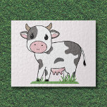 Niedlicher Kuh-Cartoon-Puzzle<br><div class="desc">Ein lustiges Rätsel mit einer Niedlichen Kuh auf einem rosa Hintergrund im Stil des Cartoon. Das könnte ein besonderes Geschenk für ein Kind,  einen Bauer oder einen Liebhaber von Kawaii sein.</div>