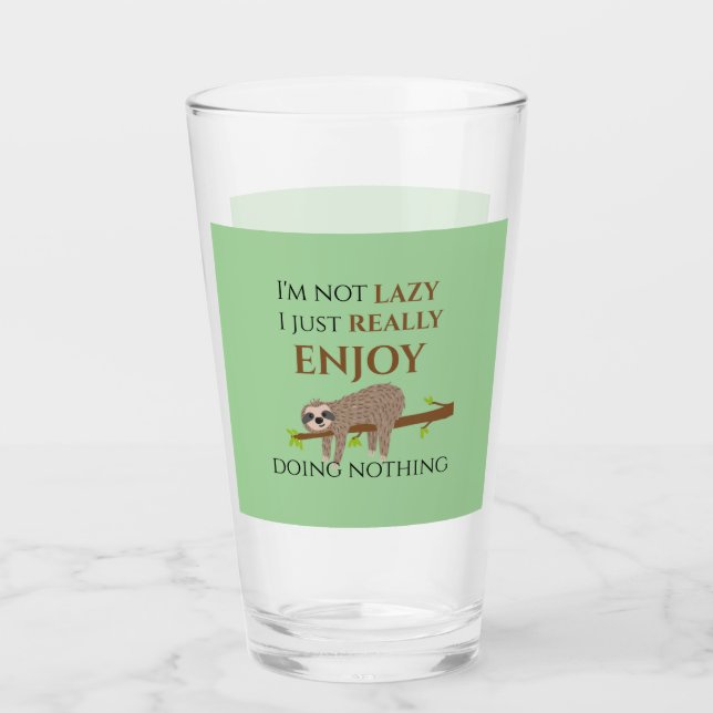 Niedlicher Lazy Sloth, der auf Baumwoll-Funny-Text Glas (Vorderseite)