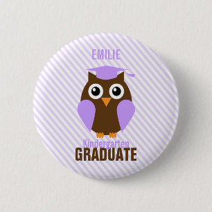 Niedlicher lila Eulen-Kindergarten-Absolvent Button