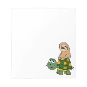 Niedlicher lustiger Sloth auf Schildkröte-Cartoon Notizblock