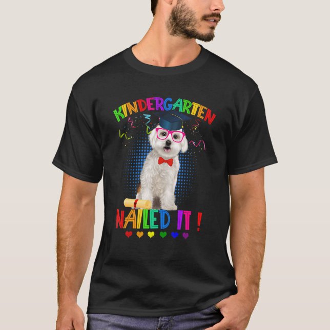 Niedlicher maltesischer Abschluss der Klasse 22 Ki T-Shirt (Vorderseite)