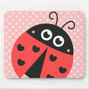 Niedlicher Marienkäfer mit schwarzen Herzen und ro Mousepad