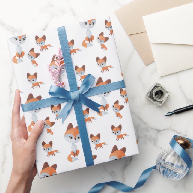 niedlicher Mommy-Babyfuchs gekachelt Geschenkpapier (Schenken)