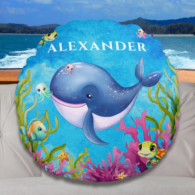 Niedlicher Monogramm Name Küstenschildkrötenwal Rundes Kissen (Von Creator hochgeladen)