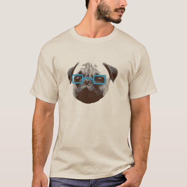 Niedlicher Mops-Hipster mit blauen Gläsern T-Shirt (Vorderseite)