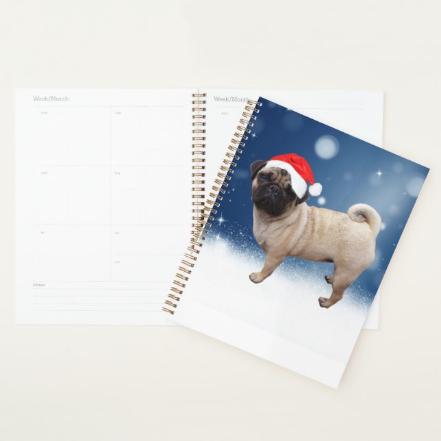 Niedlicher Mops Hund Weihnachten Weihnachtsmannmüt Planer (Anzeige)