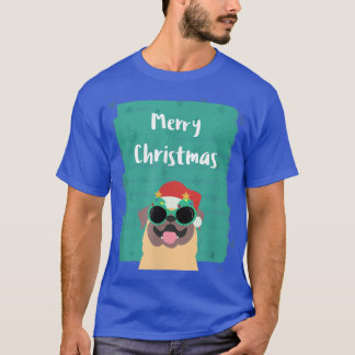 Niedlicher Mops mit Sonnenbrille und Weihnachtsman T-Shirt