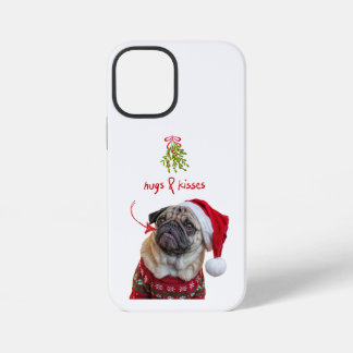 Niedlicher Mops umarmt und küsst iPhone 12 Mini Hülle