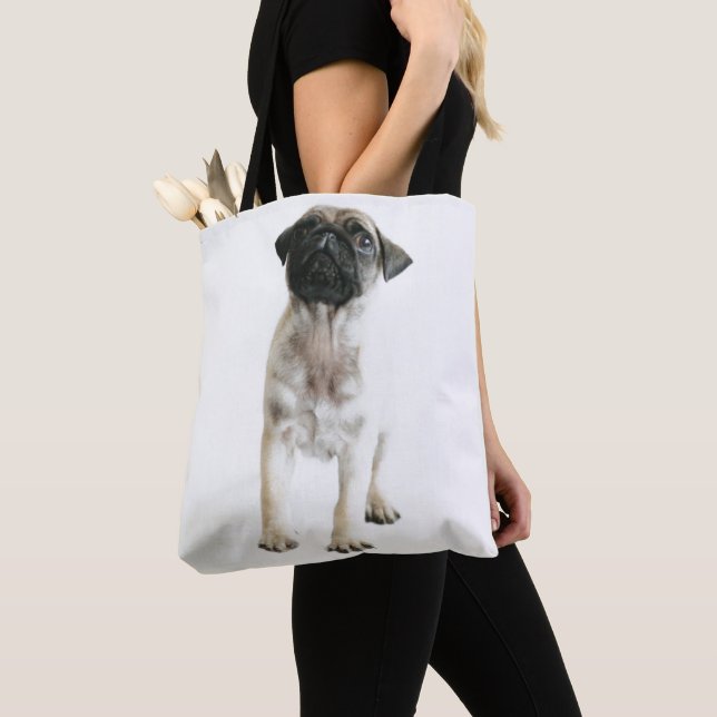 Niedlicher Mops-Welpe Tasche (Von Nahem)