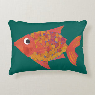 Niedlicher Orangenfisch auf Aquamarinem, kundenspe Zierkissen