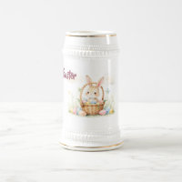 Niedlicher Osterhase im Korb mit farbenfrohen Eier