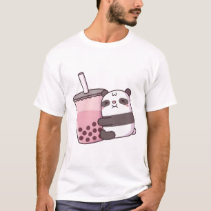 Niedlicher Panda-Bär, der Erdbeeren-Bubble-Tee uma T-Shirt