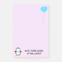Niedlicher Penguin mit Blue Bow Krawatte und Blue  Post-it Klebezettel