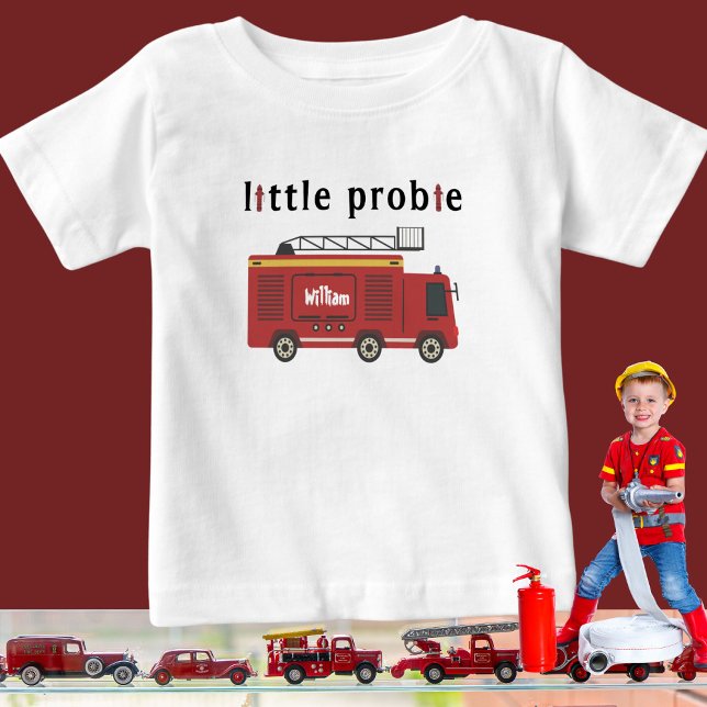 Niedlicher Personalisierter Feuerwehrmann Baby T-shirt (Von Creator hochgeladen)