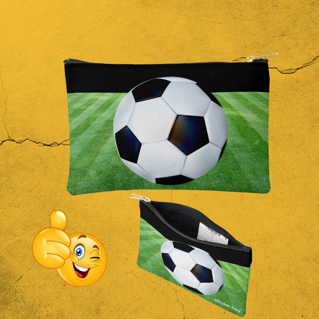 Niedlicher Personalisierter Fußball-Becher für Kin Zubehörtasche (Von Creator hochgeladen)