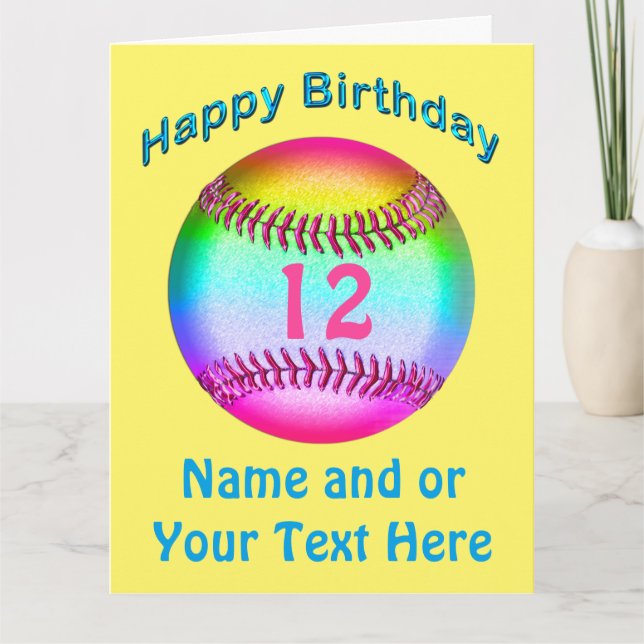 Niedlicher personalisierter Softball kardiert Karte (Vorderseite)